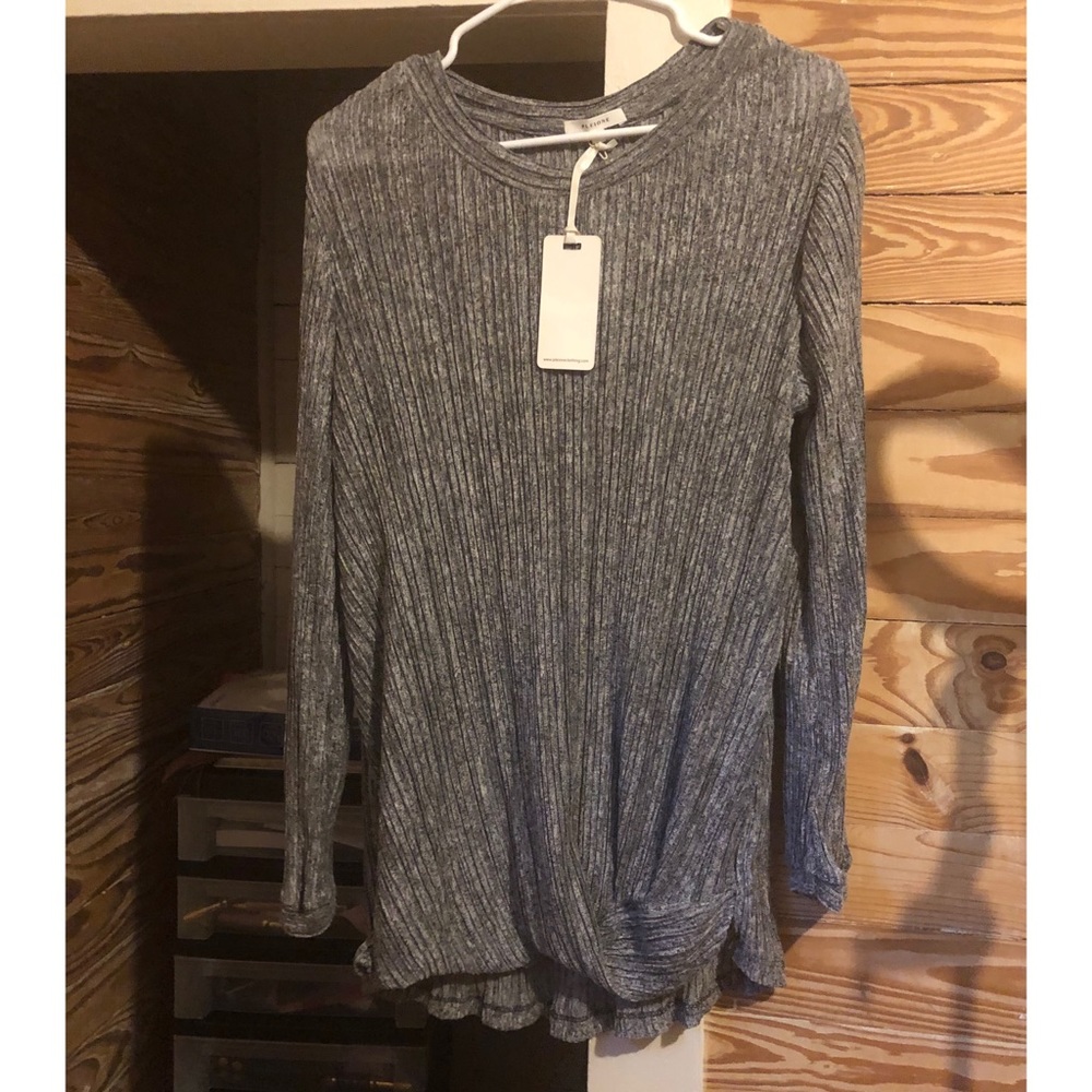 Knotted hem top